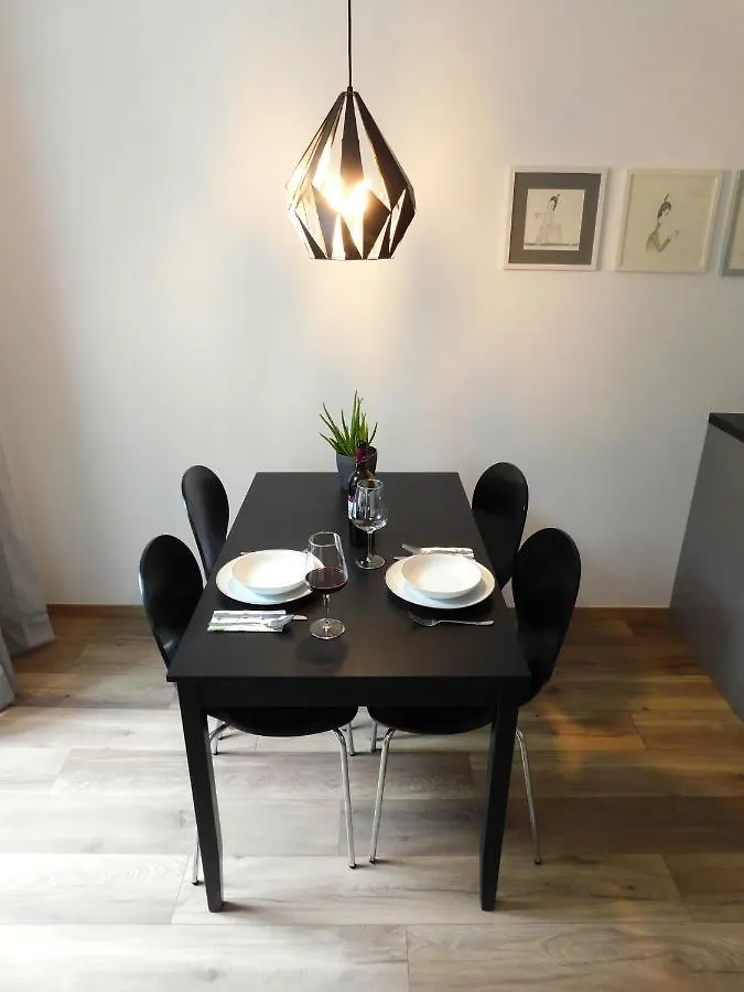 Apartment Max, Ruhige Sonnige Wohnung In Praternahe Vienna