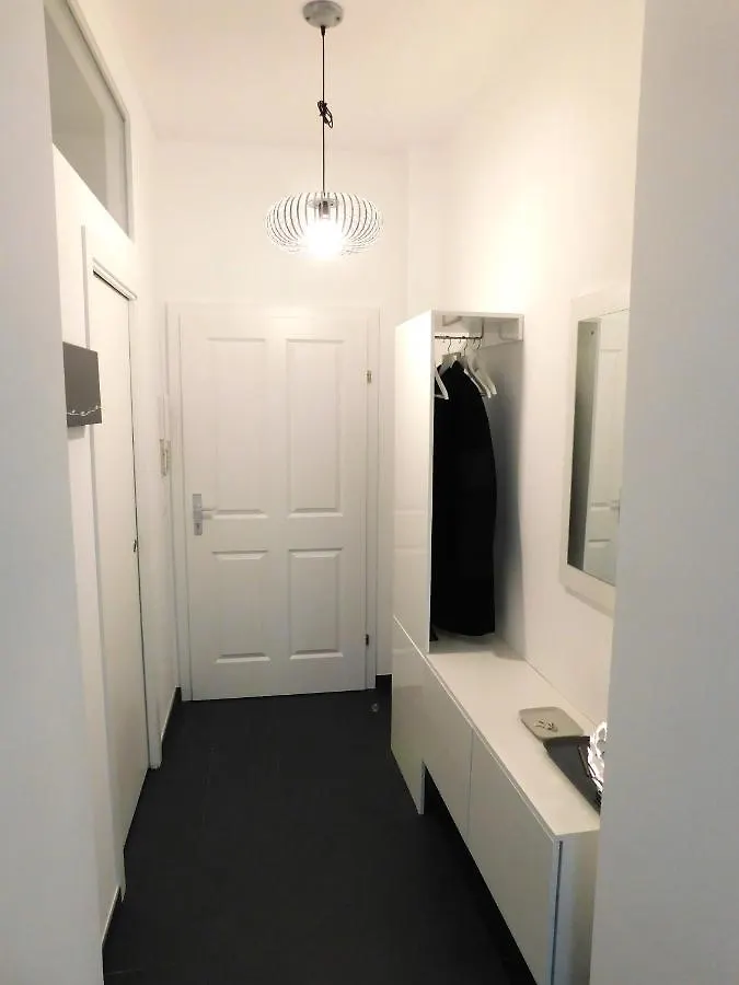 Max, Ruhige Sonnige Wohnung In Praternahe ウィーン オーストリア