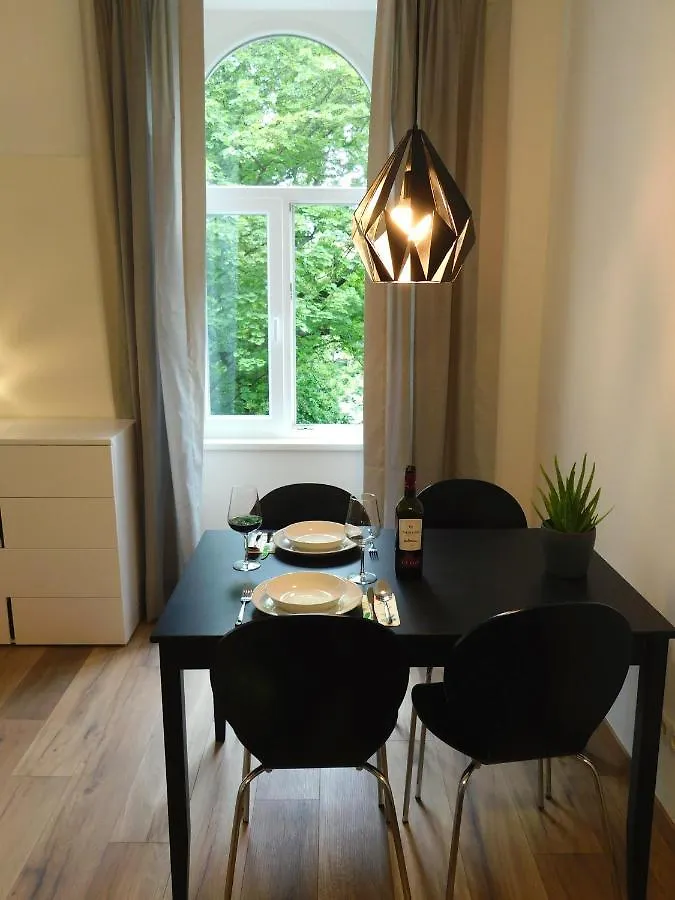 アパート Max, Ruhige Sonnige Wohnung In Praternahe ウィーン